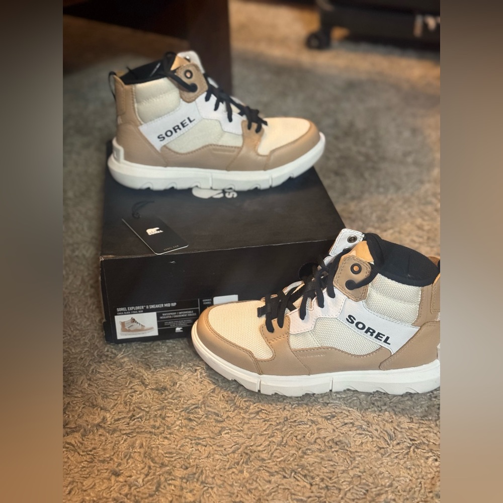 Sorel Explorer II Sneaker Mid Waterproof Women’s Size 6